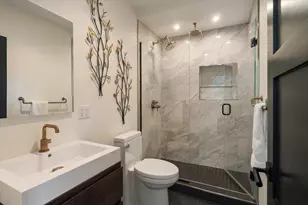 108 Chandler St, Boston, MA 02116 - Photo 23