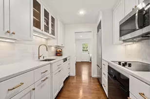 16 Wiswall Cir, Wellesley, MA 02482 - Photo 5