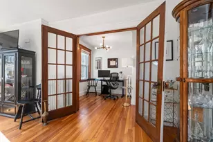 41 Governor Winthrop Rd, Somerville, MA 02145 - Photo 5