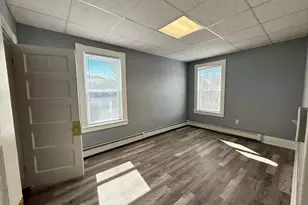 133 University Ave, Lowell, MA 01854 - Photo 5