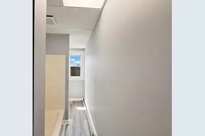 133 University Ave #5, Lowell, MA 01854 - Photo 9