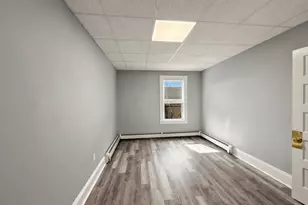 133 University Ave, Lowell, MA 01854 - Photo 7