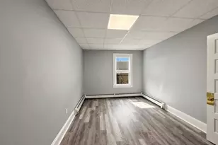 133 University Ave, Lowell, MA 01854 - Photo 7