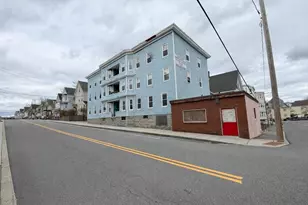 133 University Ave, Lowell, MA 01854 - Photo 9