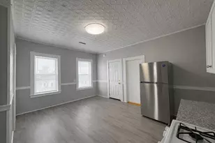 133 University Ave, Lowell, MA 01854 - Photo 3