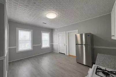 133 University Ave #6, Lowell, MA 01854 - Photo 3