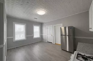 133 University Ave, Lowell, MA 01854 - Photo 3