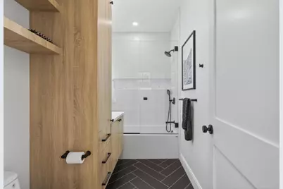 32 Columbia St #1, Brookline, MA 02446 - Photo 13