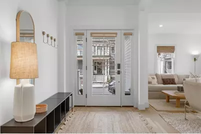 32 Columbia St #1, Brookline, MA 02446 - Photo 5