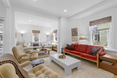 32 Columbia St #1, Brookline, MA 02446 - Photo 9