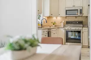 8 Stanley Dr, Framingham, MA 01701 - Photo 7