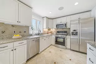 8 Stanley Dr, Framingham, MA 01701 - Photo 3