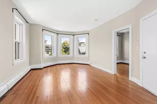 18 Centre St, Cambridge, MA 02139 - Photo 3