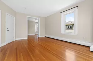 18 Centre St, Cambridge, MA 02139 - Photo 3
