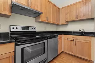 18 Centre St, Cambridge, MA 02139 - Photo 11