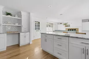 Six Glen Dr, Lynnfield, MA 01940 - Photo 7