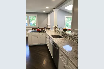 70 Sumner St, Newton, MA 02459 - Photo 9