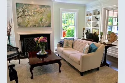 70 Sumner St, Newton, MA 02459 - Photo 5