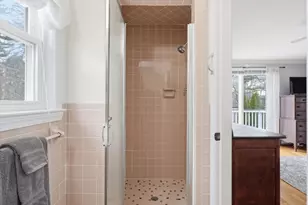 223 Edgewater Dr, Framingham, MA 01702 - Photo 19