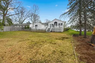 223 Edgewater Dr, Framingham, MA 01702 - Photo 35