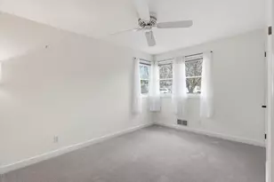 223 Edgewater Dr, Framingham, MA 01702 - Photo 21