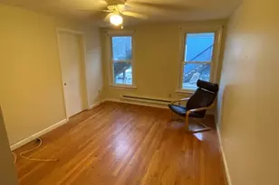 57 Chestnut St, Northampton, MA 01060 - Photo 9