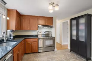 52 Ivan St, Lexington, MA 02420 - Photo 3
