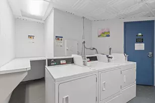 26 Waverly St, Boston, MA 02135 - Photo 17