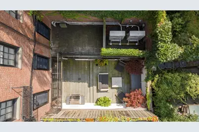 75 Hancock St, Boston, MA 02114 - Photo 23