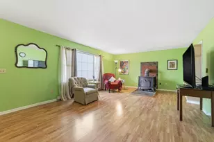 1731 S East St, Amherst, MA 01002 - Photo 7