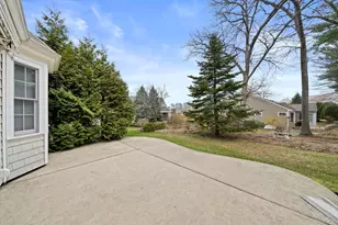 43 Sandtrap Cir, Weymouth, MA 02190 - Photo 35