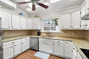 92 Greenwood St, Melrose, MA 02176 - Photo 17