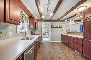 79 State Rd, Whately, MA 01093 - Photo 9