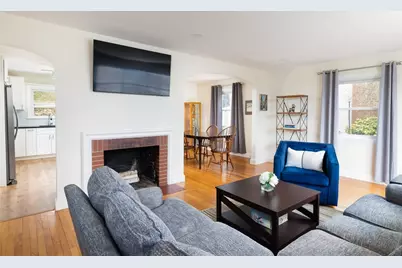 326 Austin St, Newton, MA 02465 - Photo 3