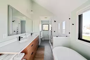 542 River Rd, Westport, MA 02790 - Photo 31