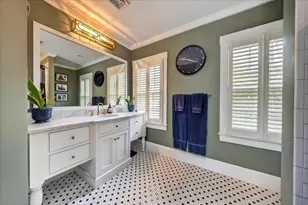 33 Lincoln St, Hingham, MA 02043 - Photo 19