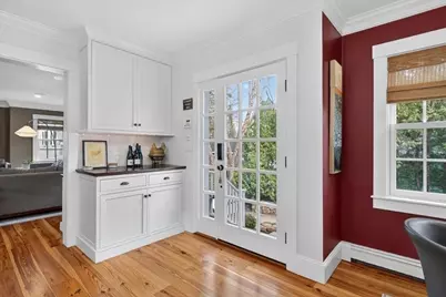 33 Lincoln St, Hingham, MA 02043 - Photo 9