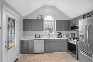 28 Stedman St, Chelmsford, MA 01824 - Photo 5