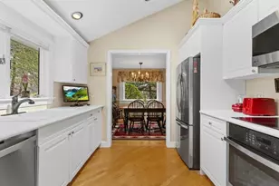 36 Kimlo Rd, Wellesley, MA 02481 - Photo 9