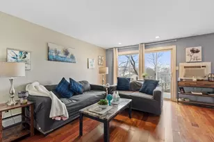 80 Edgelawn Ave, North Andover, MA 01845 - Photo 3