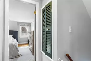 10 Earnshaw St, Boston, MA 02132 - Photo 21