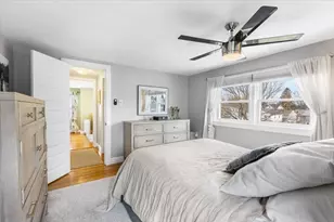 10 Earnshaw St, Boston, MA 02132 - Photo 19