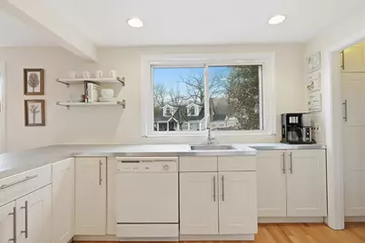 9 Pinewood Ave, Beverly, MA 01915 - Photo 13