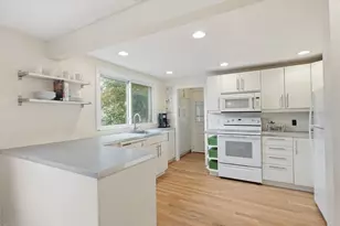 9 Pinewood Ave, Beverly, MA 01915 - Photo 9