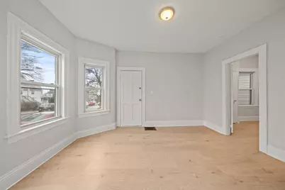 42 1/2 Cabot St, Beverly, MA 01915 - Photo 9