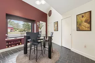 40 Lincoln Cir E, Andover, MA 01810 - Photo 9