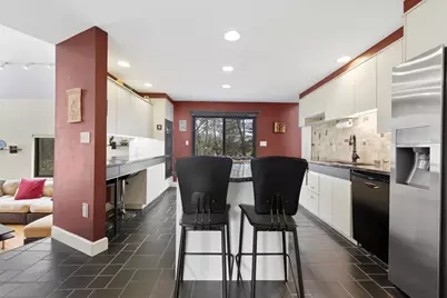 40 Lincoln Cir E, Andover, MA 01810 - Photo 5