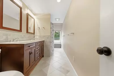 40 Lincoln Cir E, Andover, MA 01810 - Photo 29