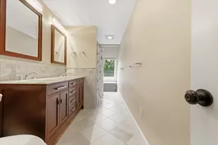 40 Lincoln Cir E, Andover, MA 01810 - Photo 29