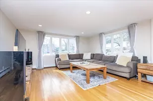 52 Albemarle Ave, Lexington, MA 02420 - Photo 3